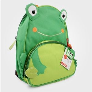 Skip hop frog backpack